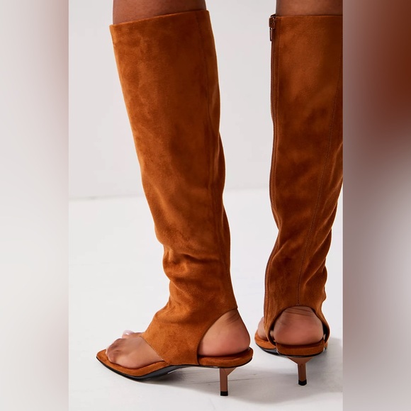 Jeffrey Campbell Alessia Thong Heels - Picture 2 of 4